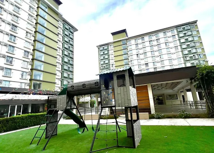 Cf Haven - Living W/ Balcony At Bamboo Bay 3*