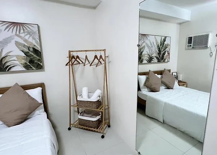 Cf Haven - Living W/ Balcony At Bamboo Bay Aparthotel Mandaue City