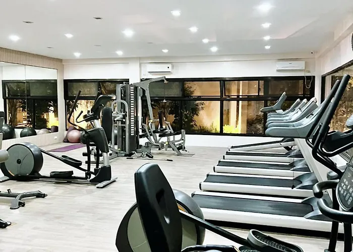 Cf Haven - Living W/ Balcony At Bamboo Bay 3*